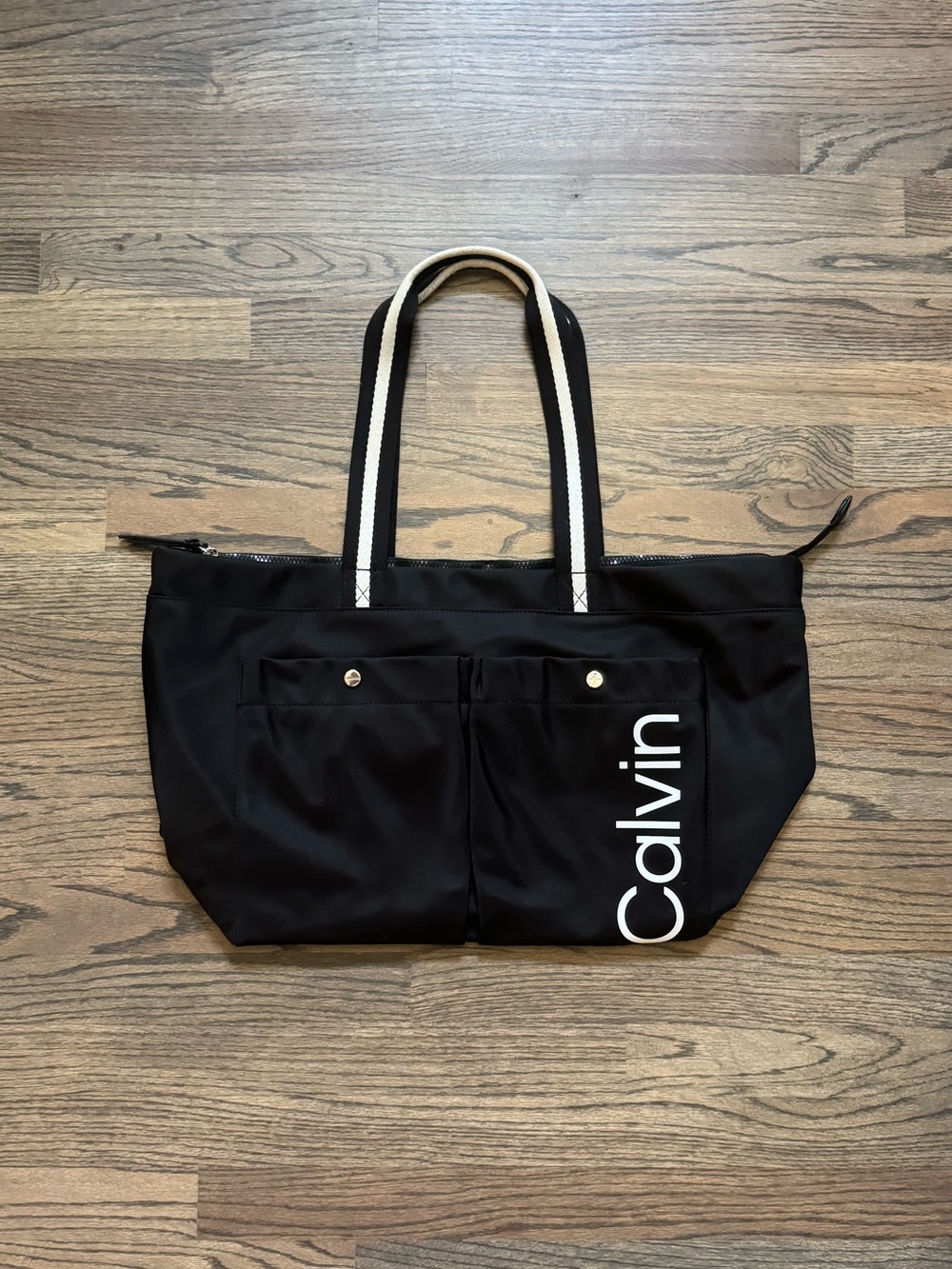 Calvin Klein Zip-up Tote Bag! 👜